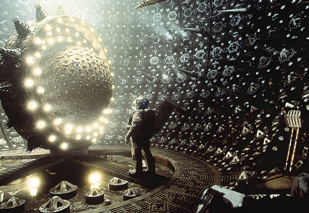 1997 год. 1 час 30 минут. КиноПоиск: 6.9. KinoOrel - 49/100. Фантастика, ужасы. Режиссёр: Пол У САндерсон.В ролях: Сэм Нил, Лоренс Фишбёрн, Джейсон Айзекс. 