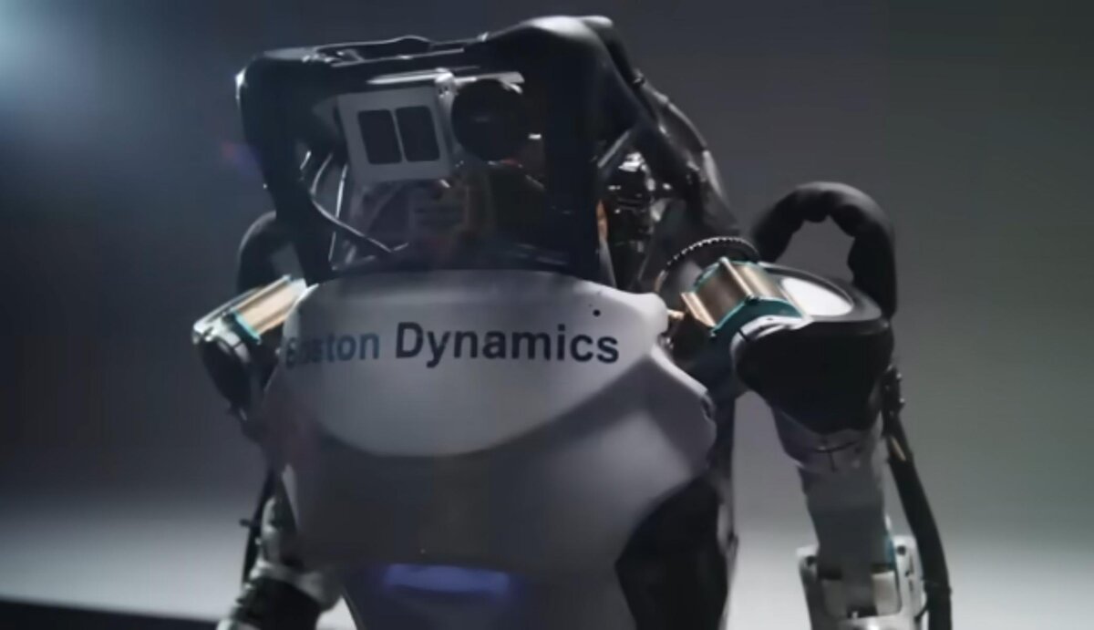 Boston Dynamics опубликовали прощальное видео в честь знаменитого робота  Atlas | OVERCLOCKERS.RU | Дзен