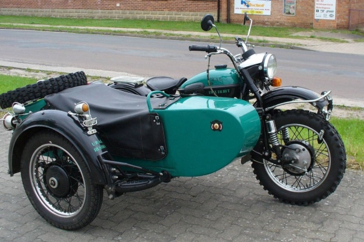    Мотоцикл «Урал».