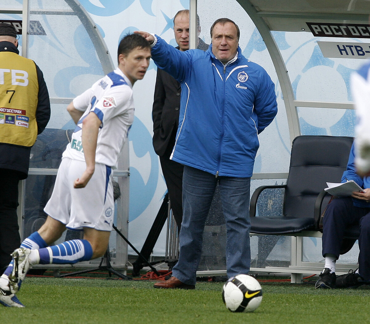 2009 год. Игорь Семшов и главный тренер «Зенита» Дик Адвокат. Фото Алексея Иванова, архив «СЭ»