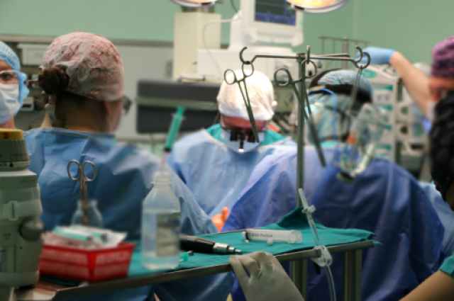    Как уменьшают желудок хирургическим путем?