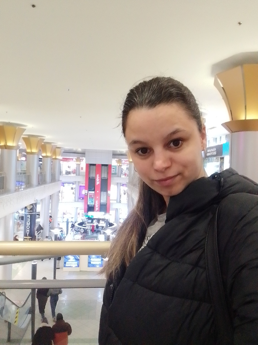 Привет👋Я Катрин и мне 37 лет. В 2008 году переехала на ПМЖ из Калининграда в Санкт-Петербург. С тех пор живу в коммуналке и плачу ипотеку на вторую комнату. Любишь лайфстайл-каналы? Подписывайся и добро пожаловать🤗