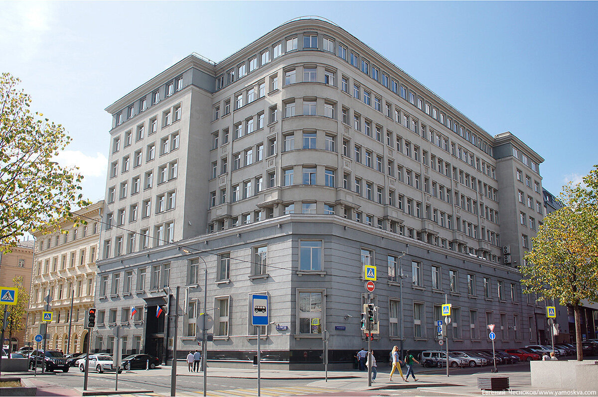 Главное здание Федеральной налоговой службы РФ