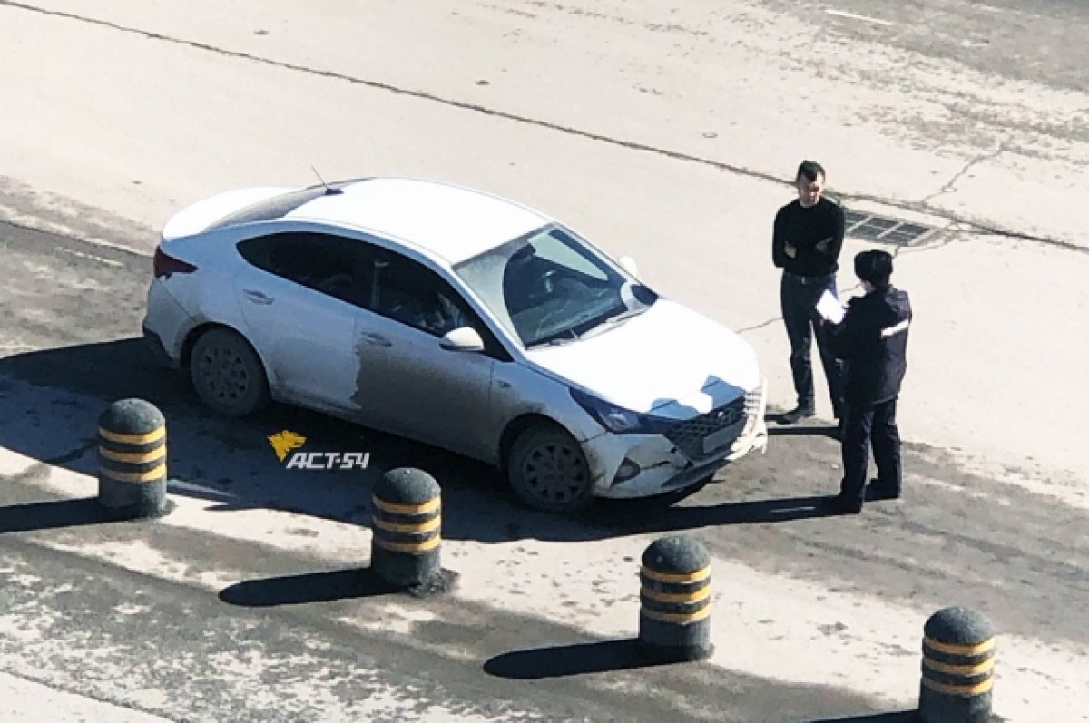    Водители рассказали о массовых проверках такси в Толмачево