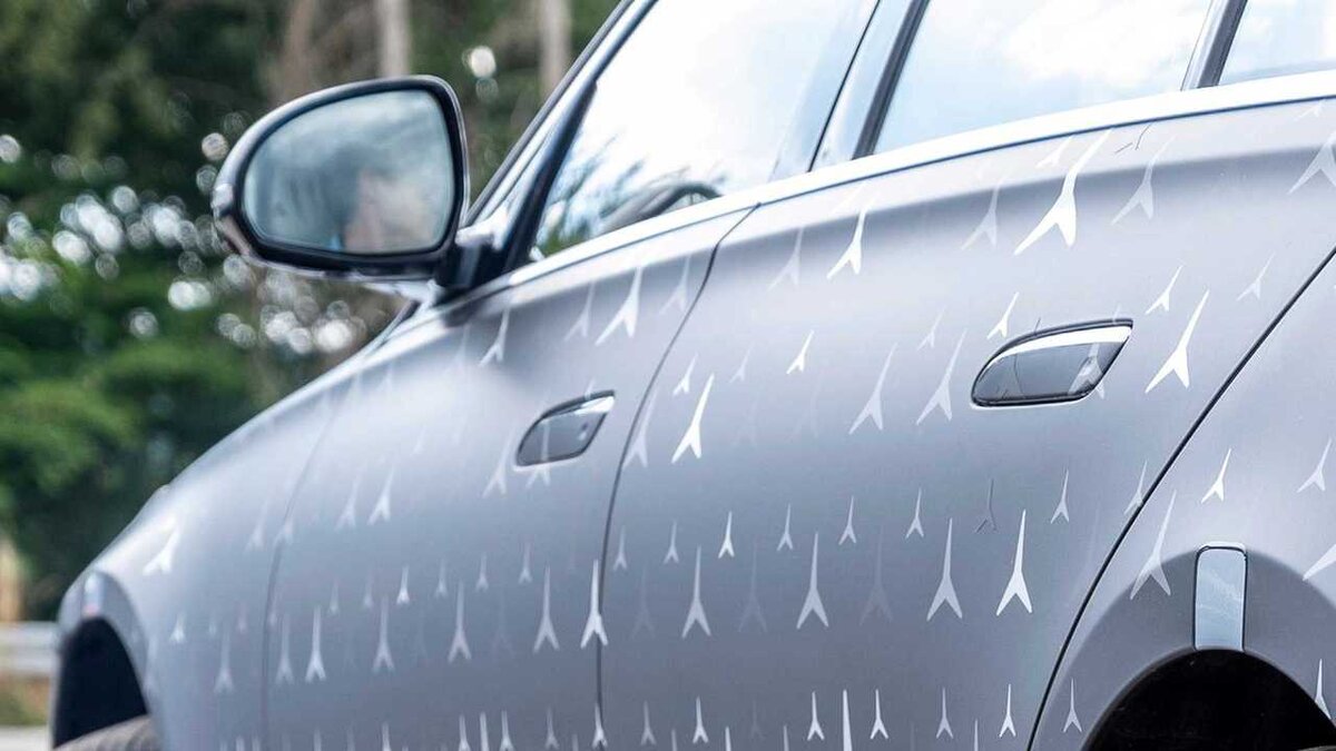 Всеобщий немецкий автомобильный клуб ADAC предупреждает об опасности выдвижных дверных ручек в случае аварии