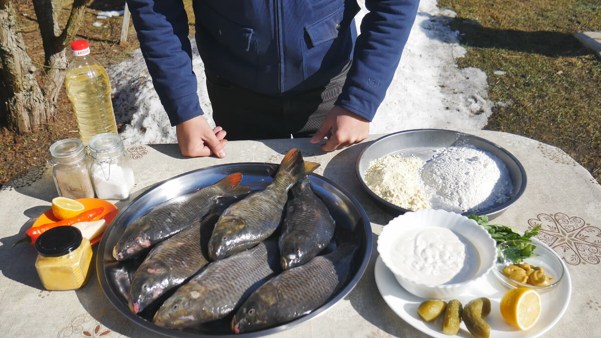 Всем привет. Сегодня расскажу как вкусно пожарить карпов в казане на костре. Поехали готовить!-2