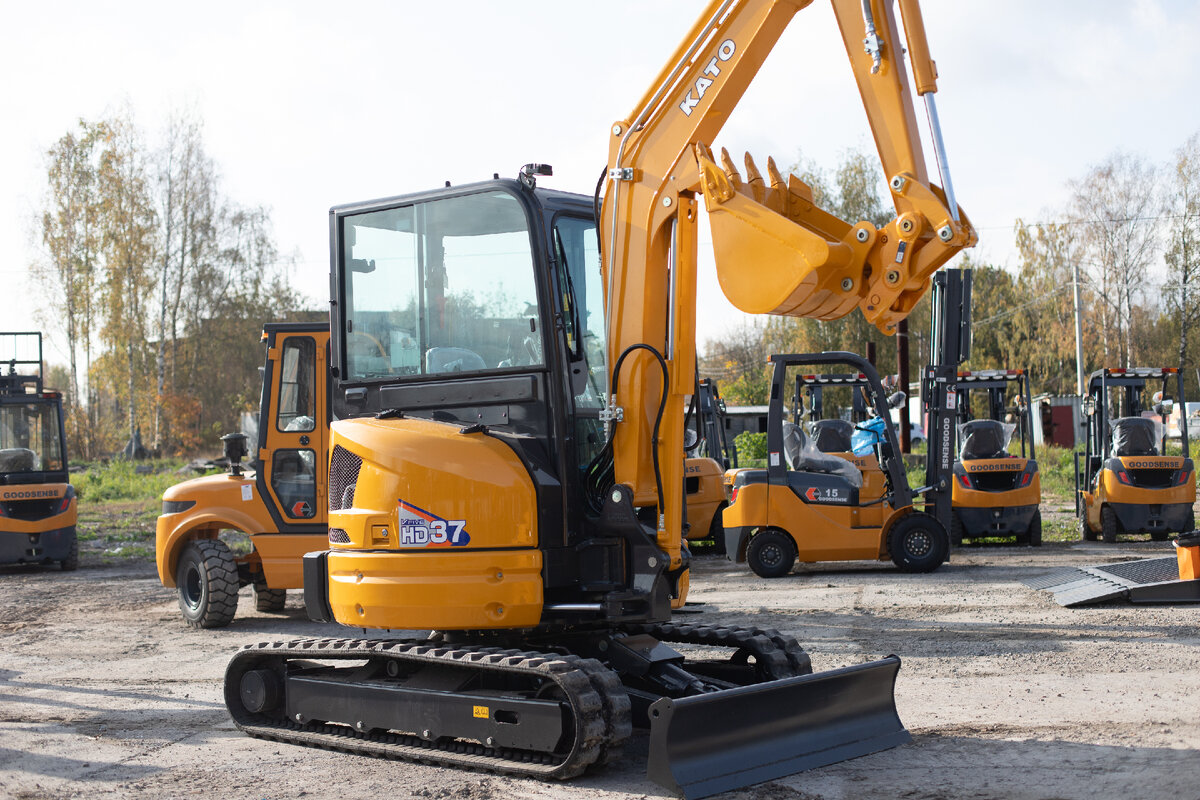 Мини-экскаватор KATO HD37V5