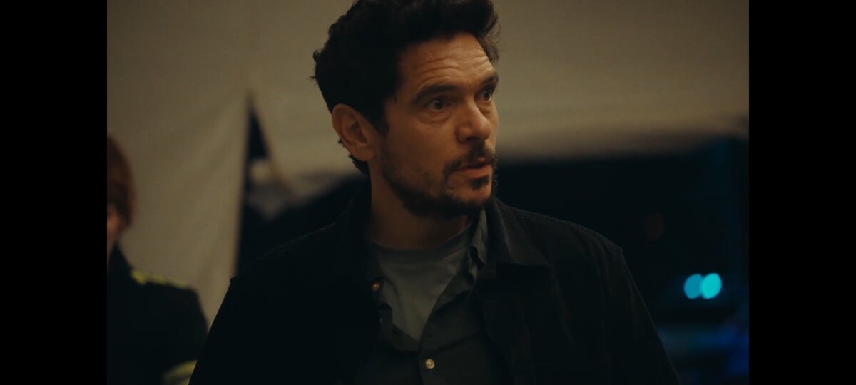 Кадр из сериала.  Скриншоты автора. 