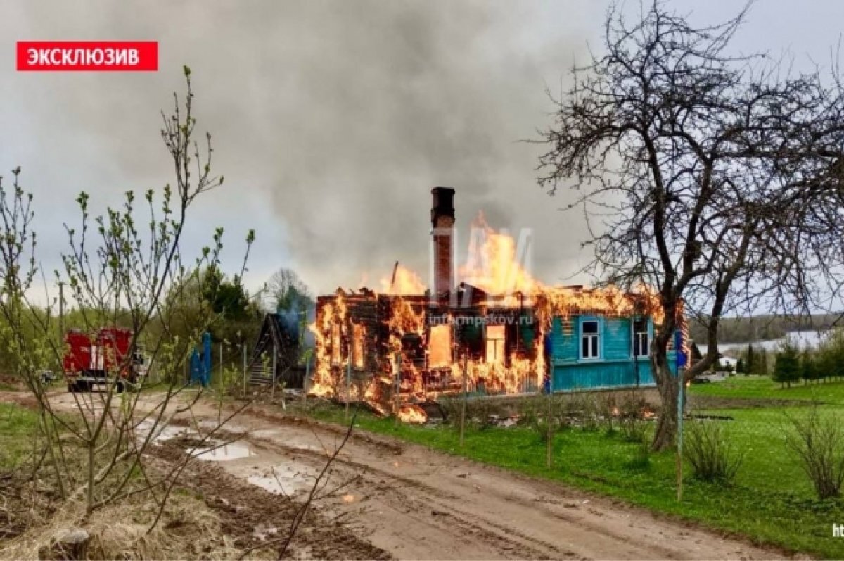    Неосторожность с огнём чаще всего приводит в пожарам в Псковской области