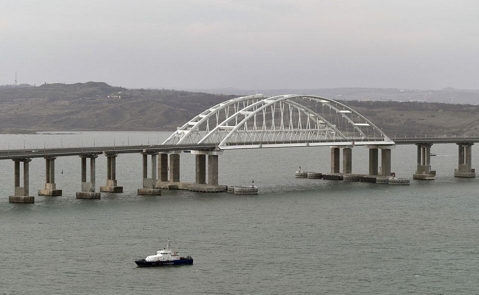 Причина остановки крымского моста