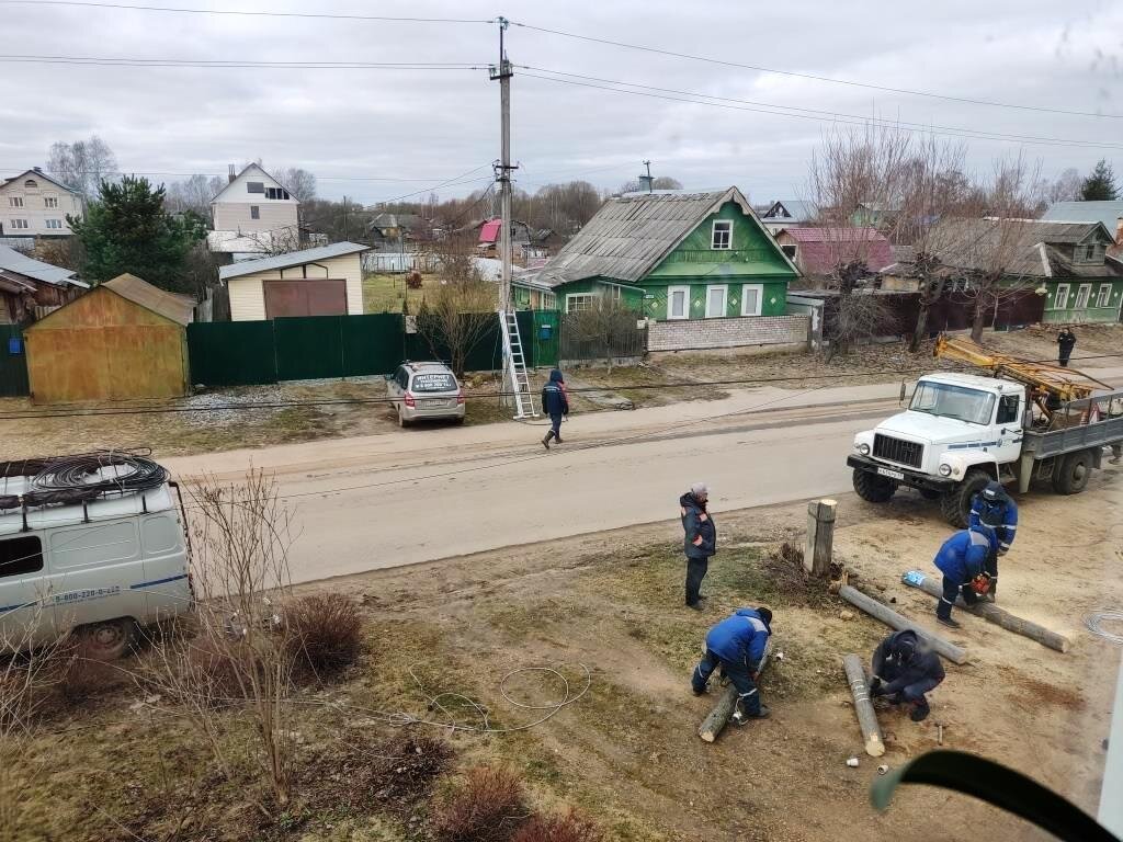 Прошло 20 лет: как нам поменяли электрический столб перед домом с умным ...