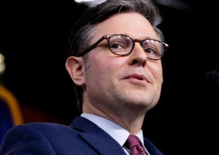    «Джонсон подкуплен и за взятку поставил закон о финансировании войны на Украине». Республиканцы выступили против инициативы однопартийца