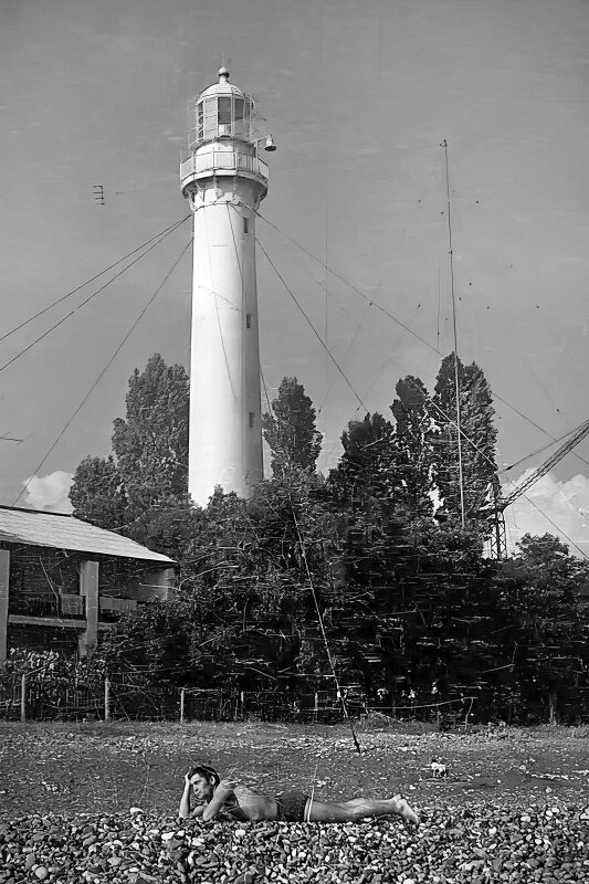Фотография маяка времён СССР, найденная в интернете на сайте старых фотографий pastvu.com.