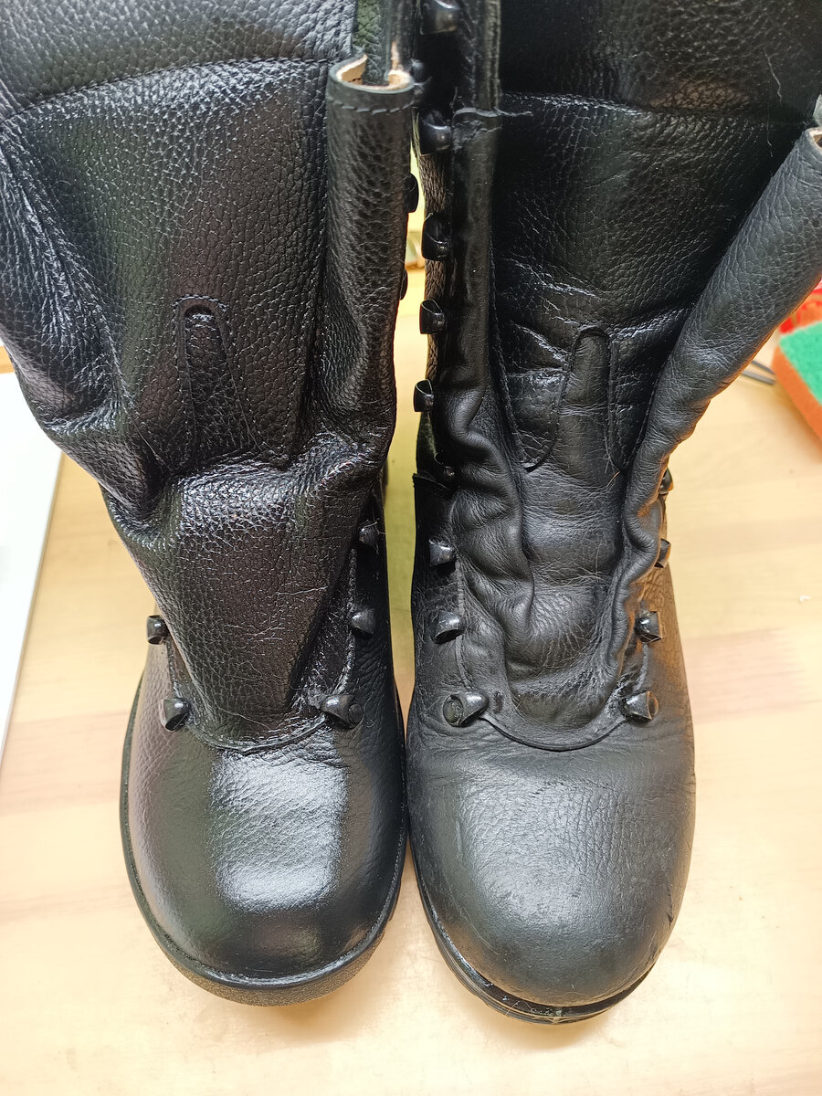 Вид спереди.