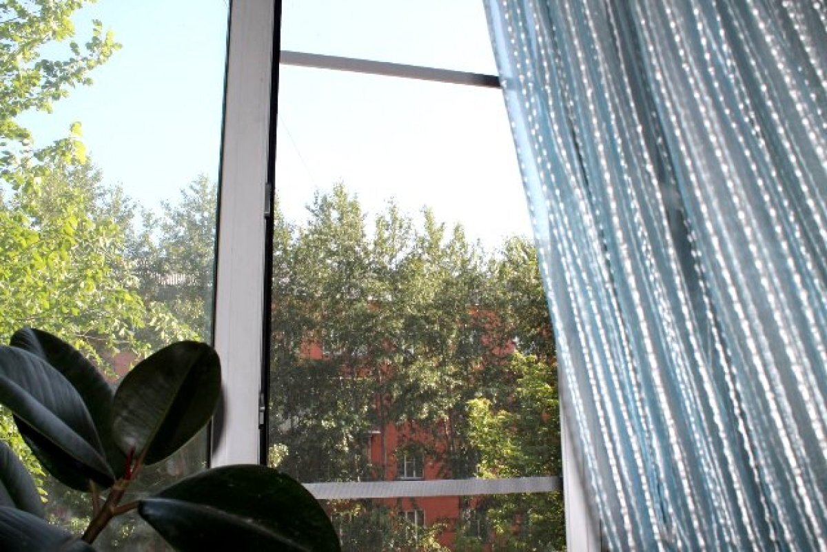    Двухлетний ребёнок выпал из окна в Южноуральске