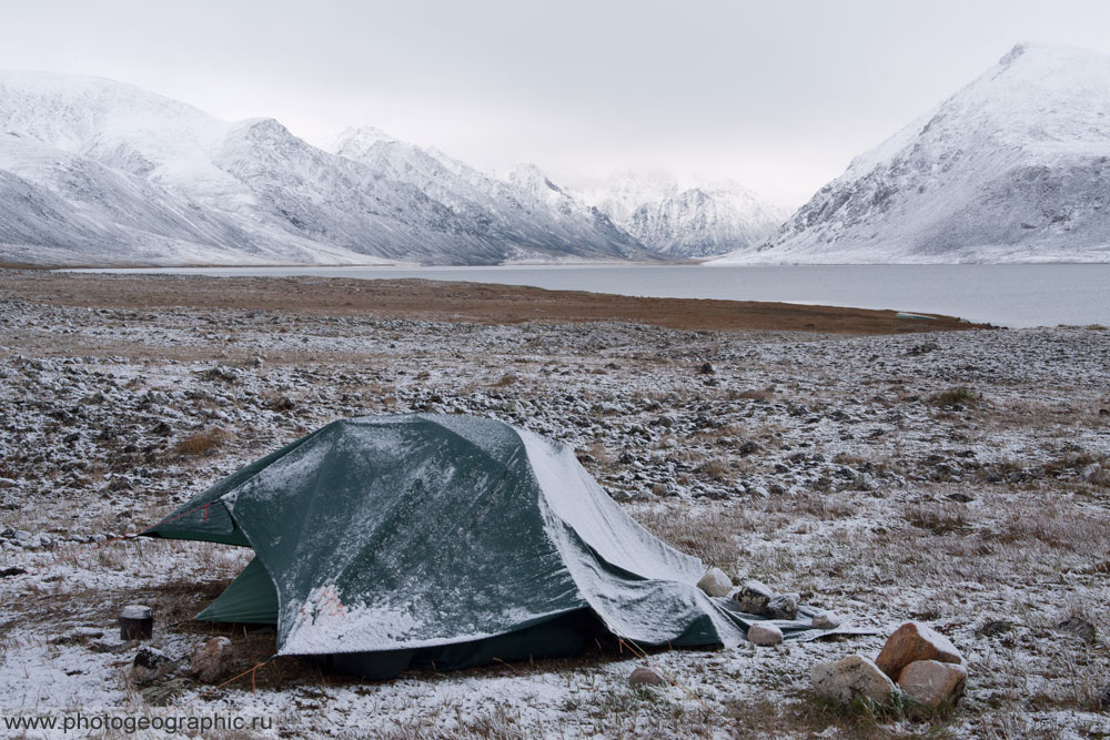 Тент был свободен и я им накрыл свою палатку.