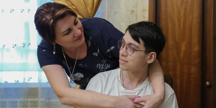    Артемий Черненков и его мама Надежда.Алена Бобрович