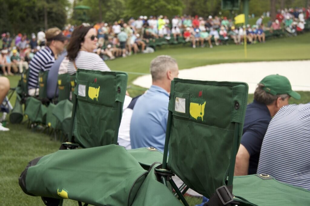 Складные стулья Мастерса.