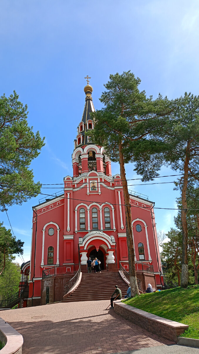 Очень красивый Храм. 