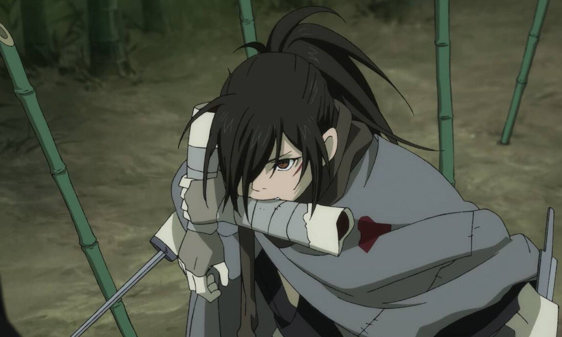 Хяккимару использует встроенные в протезы клинки в качестве оружия