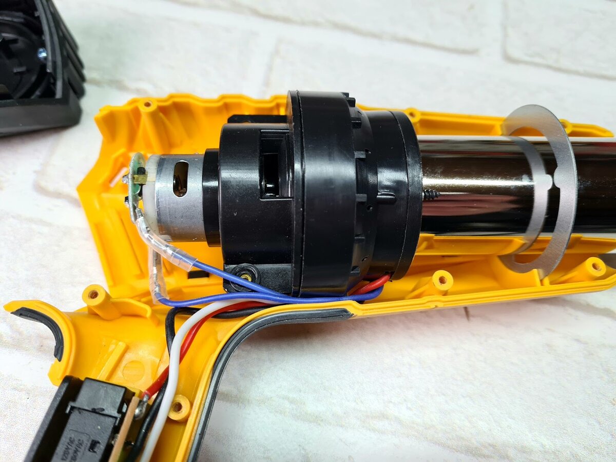 В этом обзоре познакомимся с техническим феном Denzel HGH-2000. Технические фены в народе еще называют «строительными».-18