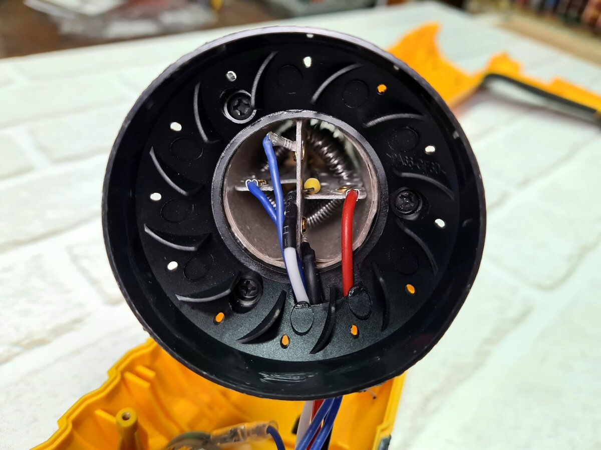 В этом обзоре познакомимся с техническим феном Denzel HGH-2000. Технические фены в народе еще называют «строительными».-24