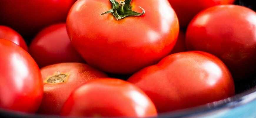 Женщина из Нигерии написала онлайн-обзор о томатном пюре. Производитель заявил, что обвинение необоснованное. Теперь ей грозит тюремное заключение.-2