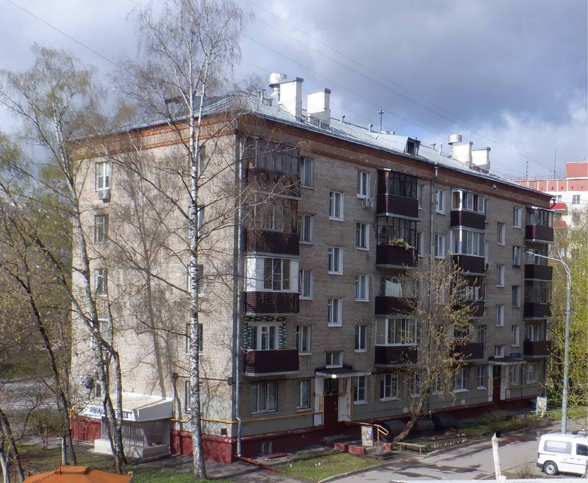 Цветочки вышли погулять на балконе. 