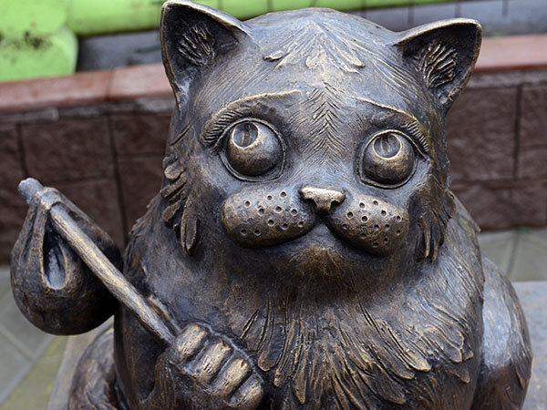 Памятник коту Семёну в Мурманске. Источник фото: https://fotosharm.ru/turizm/murmansk-kot-semen