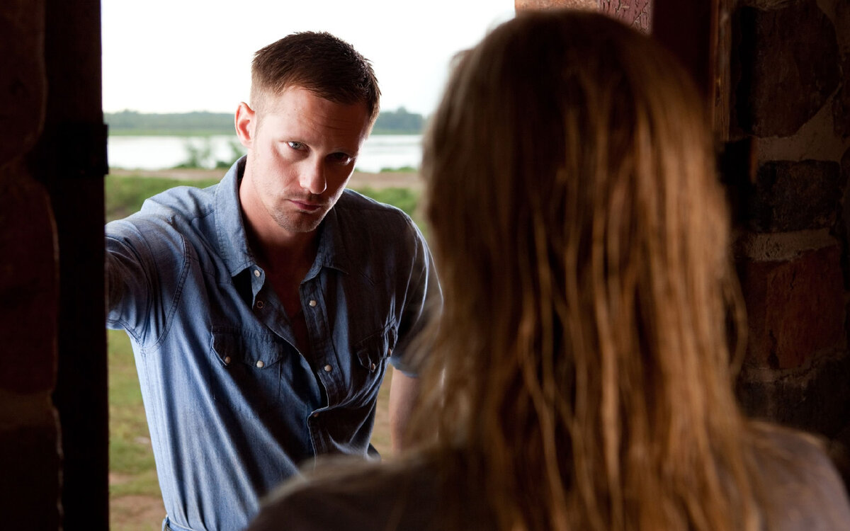 Кадр из фильма "Соломенные псы" (2011)