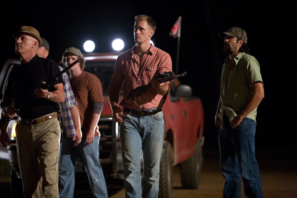 Кадр из фильма "Соломенные псы" (2011)