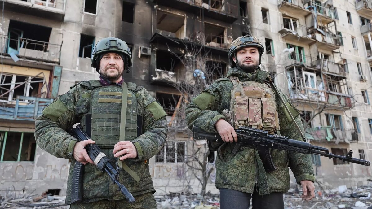     После СВО десятки тысяч бывших военных вернутся к мирной жизни и потребуют такого же уровня зарплат, как во время боевых действий. Это может стать фактором «революции зарплат», говорят экономисты. Однако выдержит ли экономика уровень новых запросов?