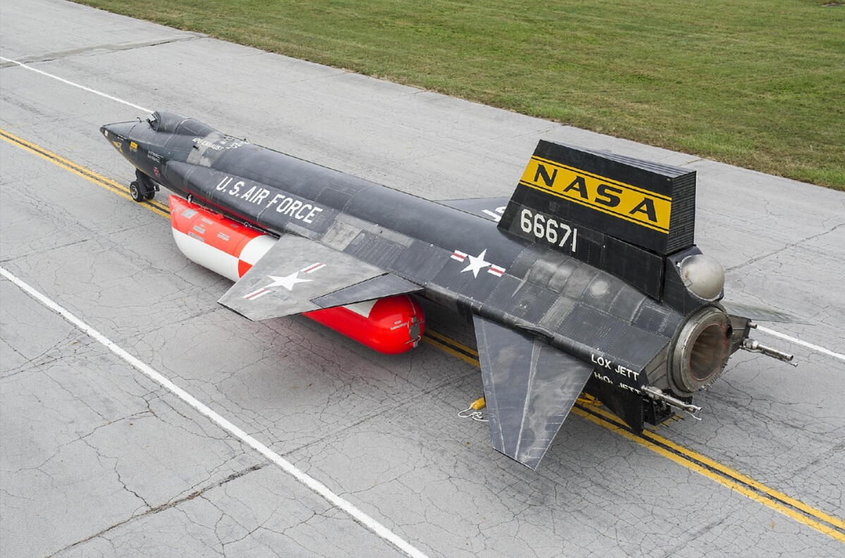 Самый быстрый истребитель какая скорость. North American x-15. Норд Американ x15. Ракетоплане North American x-15. Самолёт x-15 гиперзвуковой.