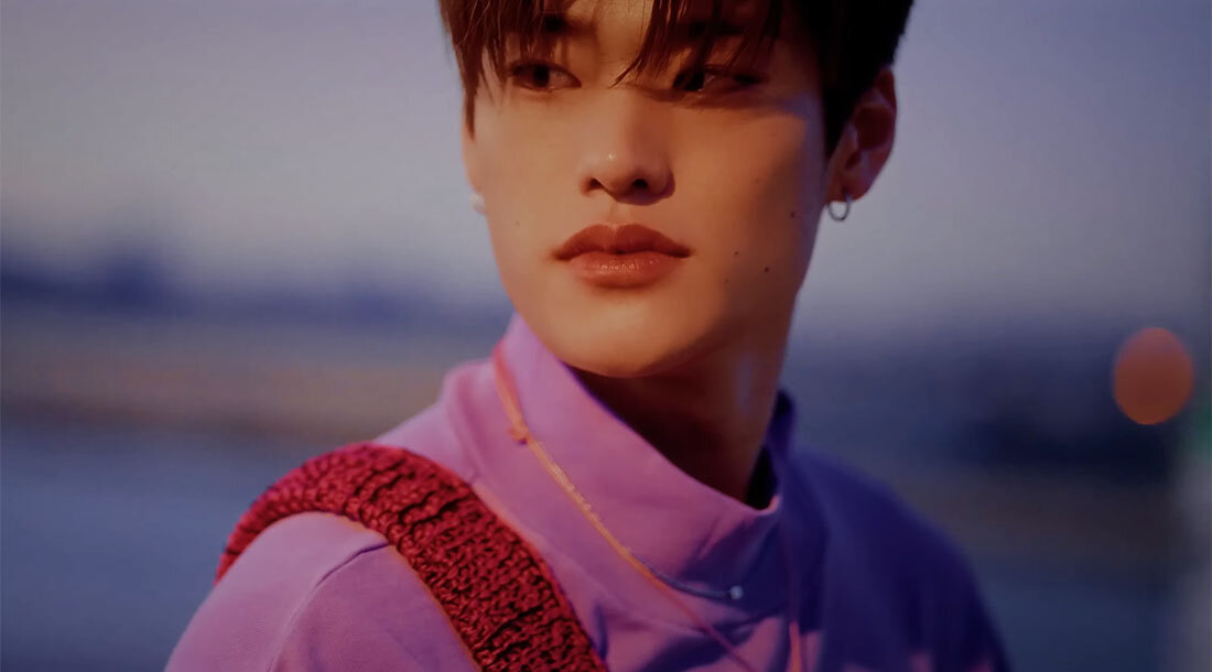     Кадр из клипа «Impossible»