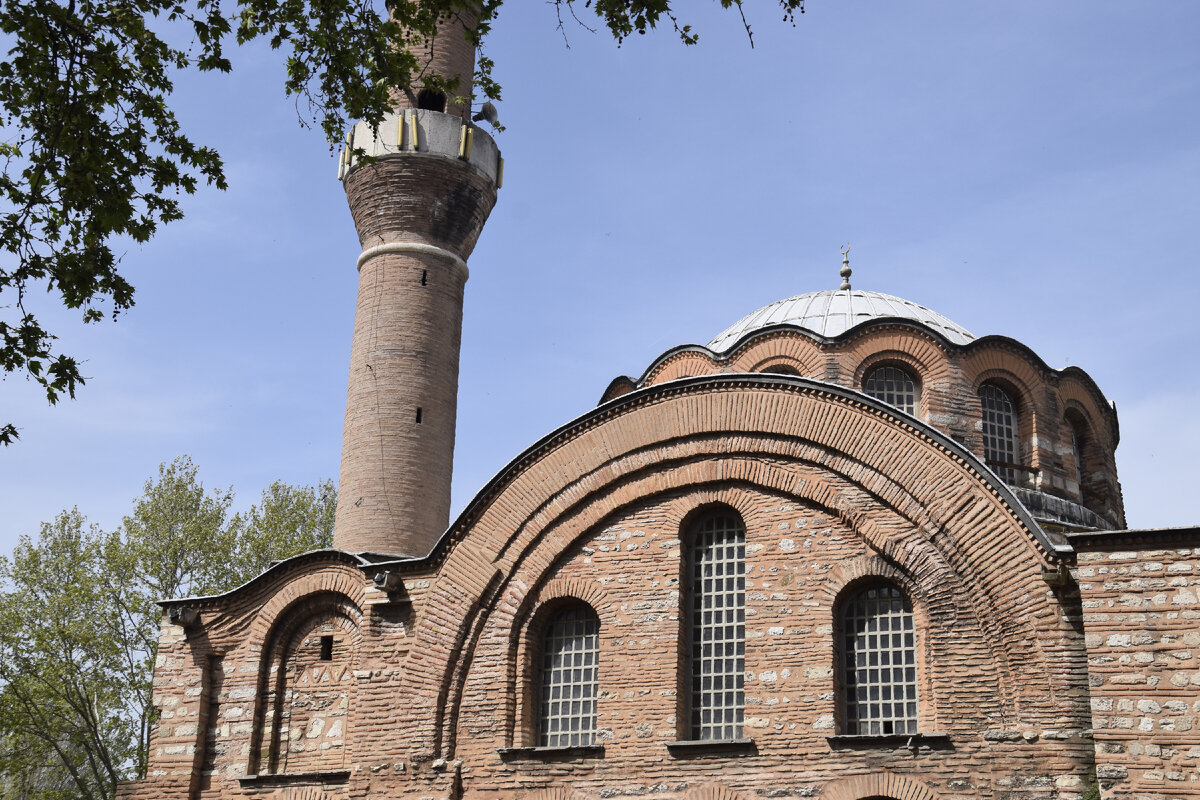 Хотя само здание снаружи не сильно изменилось. Если не приглядываться