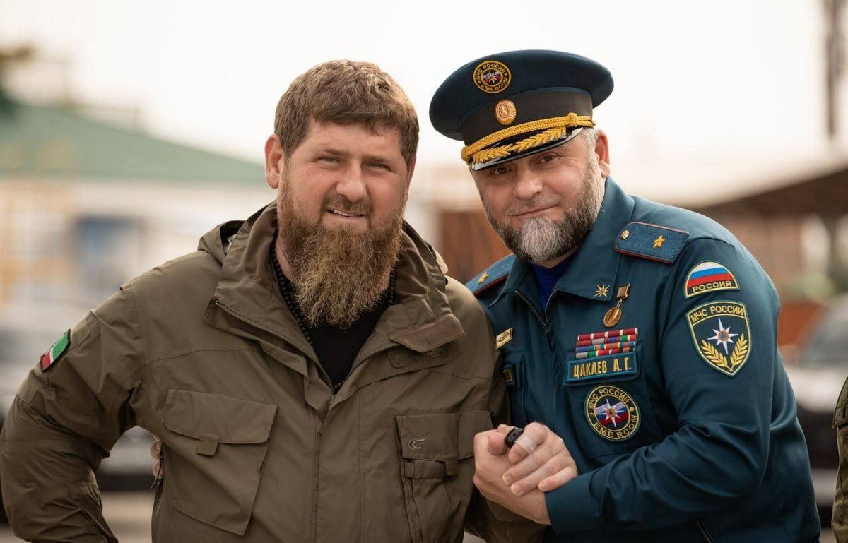 Новости в грозном. Министр мчс по чеченской республике. Скандал с министром мчс чечни. Скандал с министром мчс чечни. Скандал с министром мчс чечни.