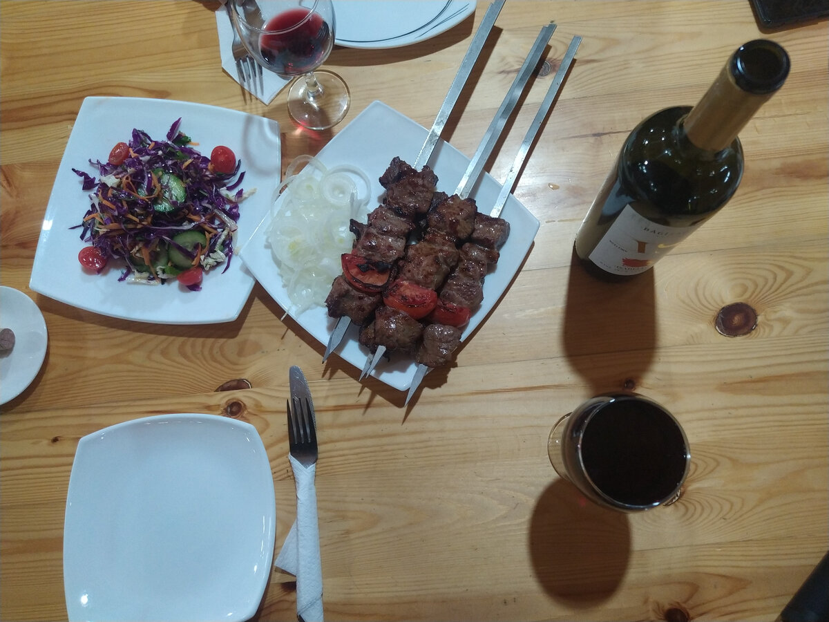 А узбекское вино еще и очень вкусное