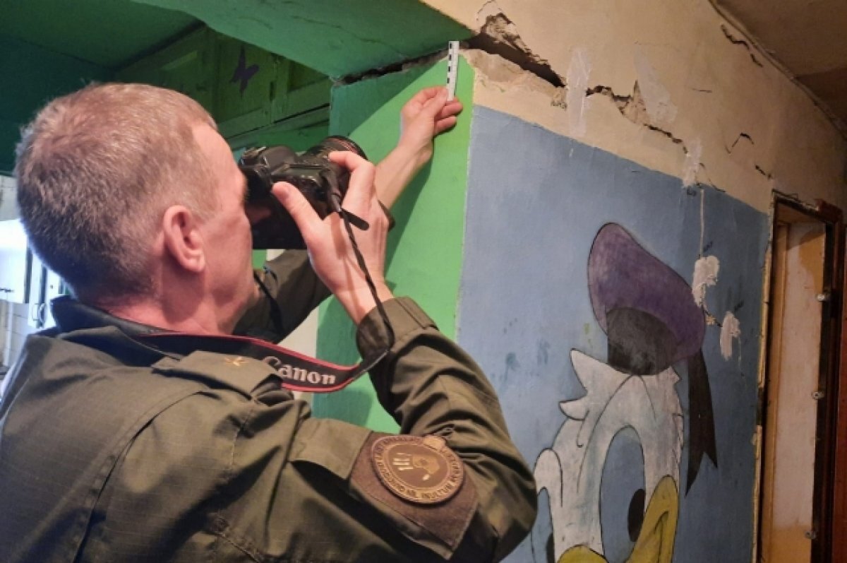    Трещины в пятиэтажке на улице Доватора довели до уголовного дела