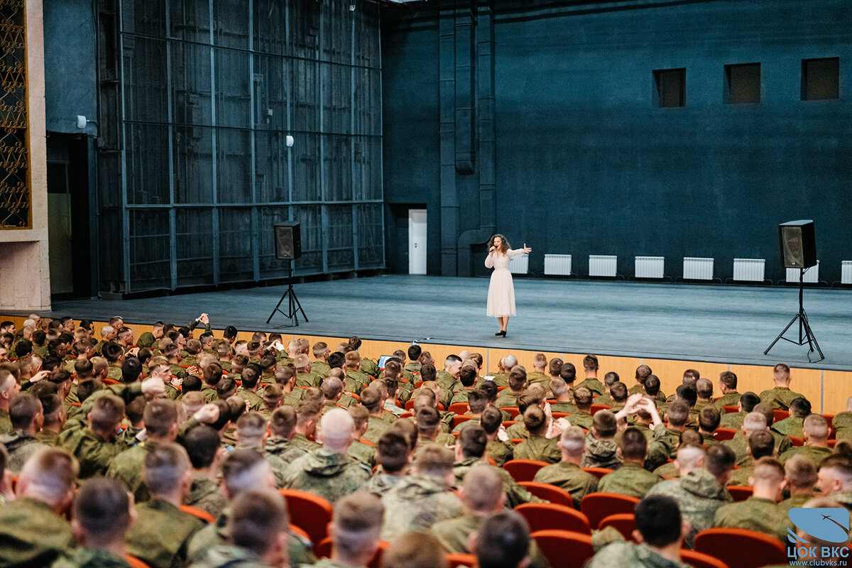 13.04.2024 г. Творческая группа Центрального офицерского клуба Воздушно-космических сил организовала и провела в войсковом клубе подмосковного поселка Мосрентген концерт «САЛЮТ ПОБЕДЫ!-2