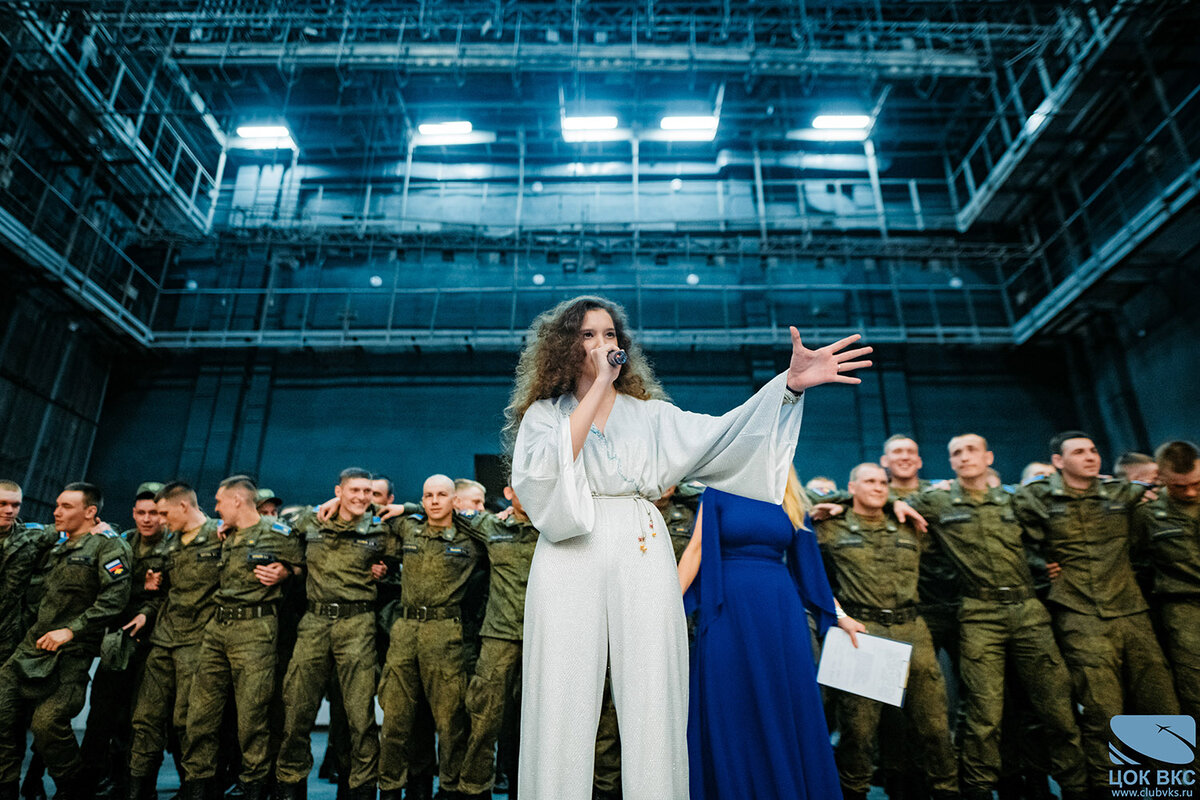 13.04.2024 г. Творческая группа Центрального офицерского клуба Воздушно-космических сил организовала и провела в войсковом клубе подмосковного поселка Мосрентген концерт «САЛЮТ ПОБЕДЫ!-5