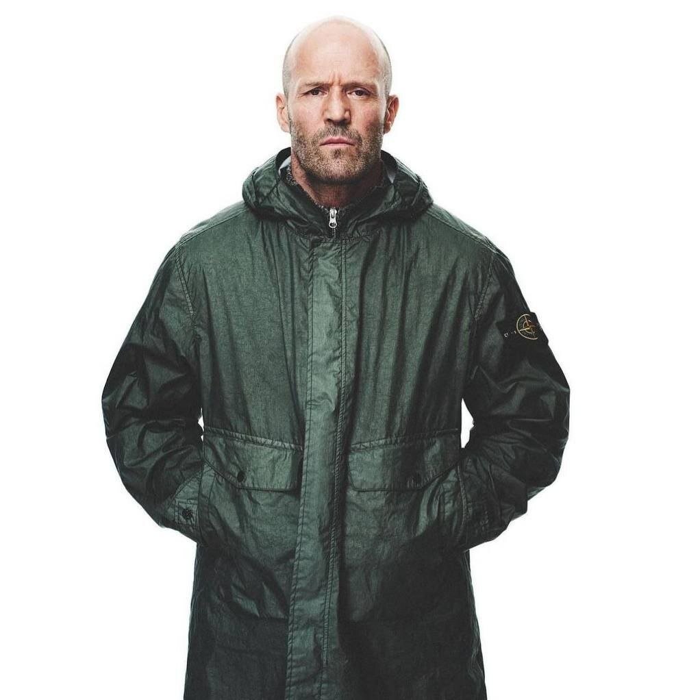 Актер Джейсон Стэтхем в рекламной кампании Stone Island «The Compass Inside», 2024.