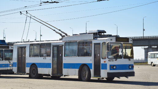 Троллейбус ЗиУ-682 (КВР Барнаул)-4070. Несёмся по Барнаулу.