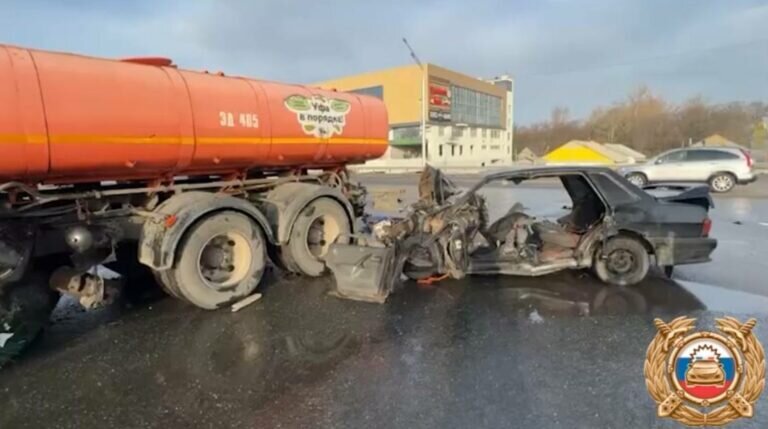    Пять человек погибли при столкновении с КамАЗом на трассе Уфа-Оренбург Андрей Севостьянов