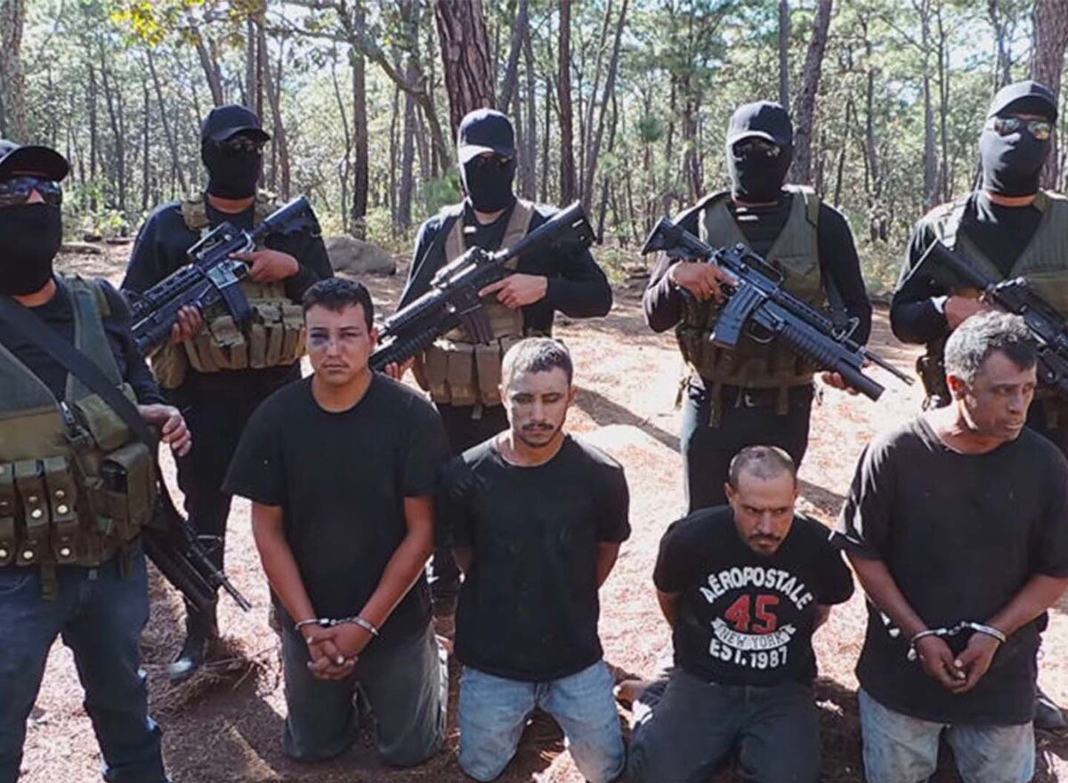 Будущие наемники пока под надзором полиции, Мексика