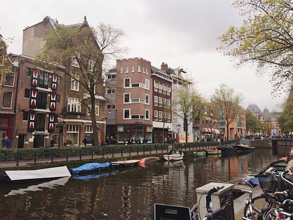 Система оборонительных каналов города, сформированная в XIV–XVII веках, внесена в список Всемирного наследия ЮНЕСКО