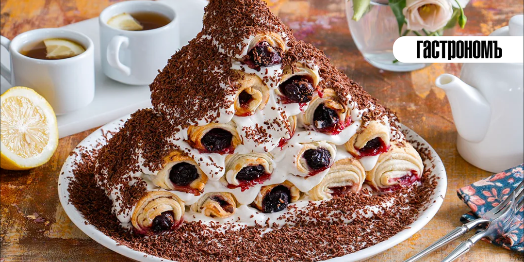 Торт Монастырская изба из слоеного теста