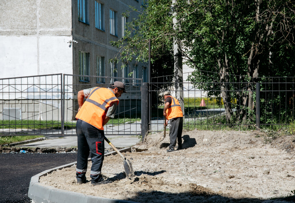    В Сургуте в 2024 году отремонтируют десять внутриквартальных проездов