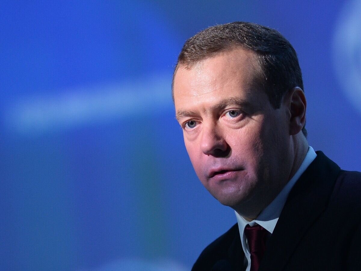    Председатель правительства РФ Дмитрий Медведев выступает на XV Международном инвестиционном форуме "Сочи-2016" © РИА Новости / Рамиль Ситдиков