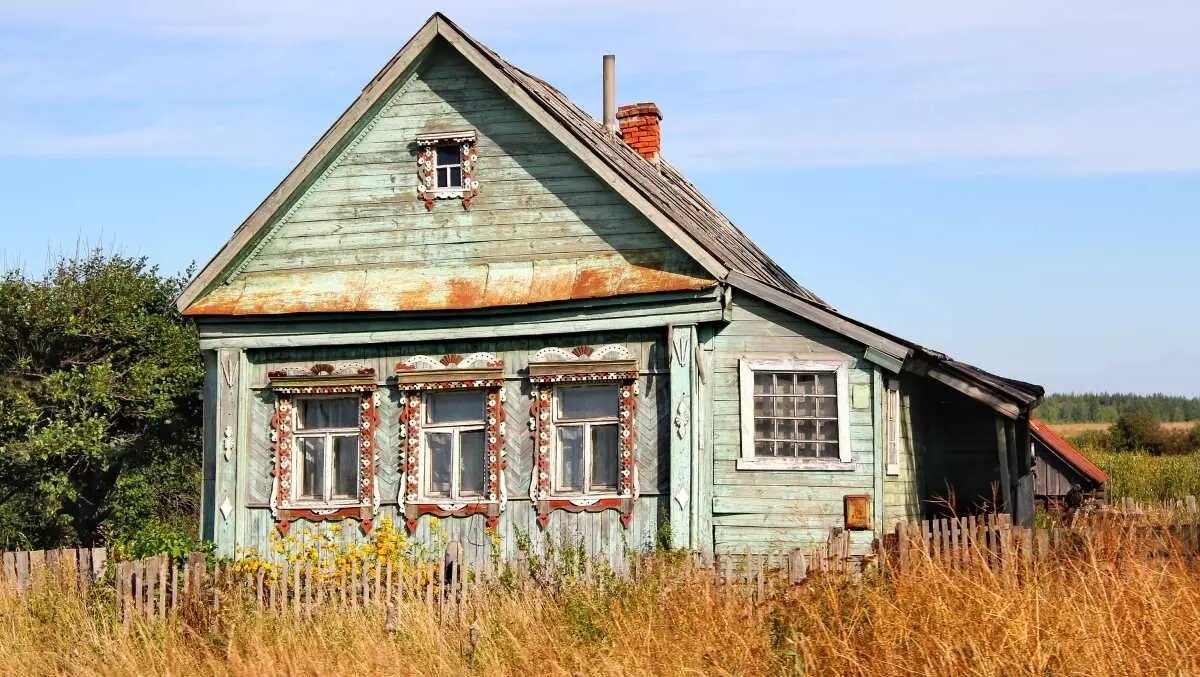     Сельская ипотека могла бы стать хорошим подспорьем в строительстве новых домов, в том числе и взамен уничтоженных наводнением. Но эксперты отмечают, что существует масса преград на пути оформления данного кредитного продукта.