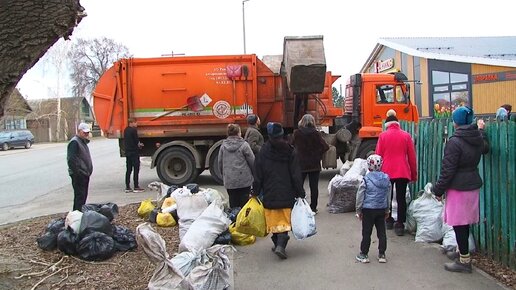 Вывоз мусора в частном секторе Бийска (Бийское телевидение)